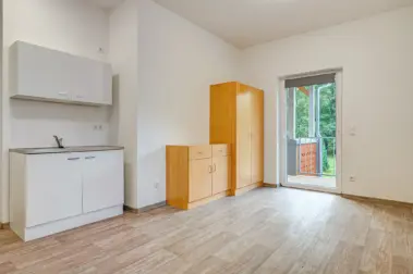 Apartment mit Balkon